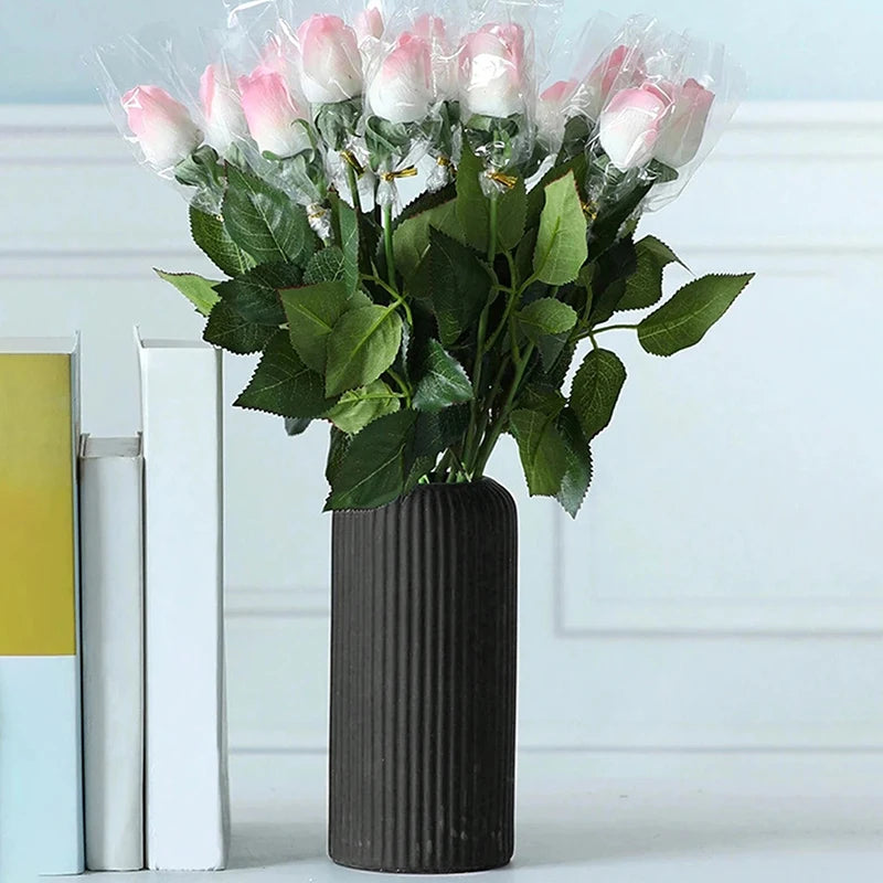 vase en plastique rayé pour arrangement floral décoratif - vue 6 sur 8
