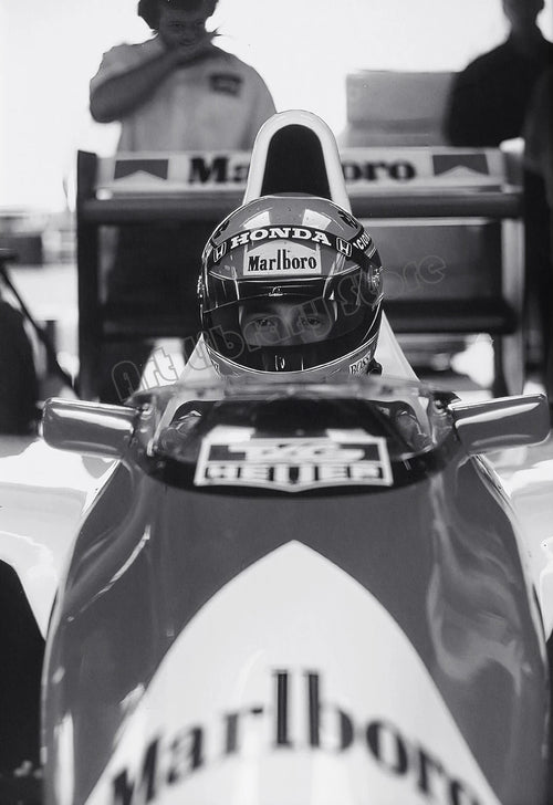 affiche vintage de voitures de sport en noir et blanc décor mural