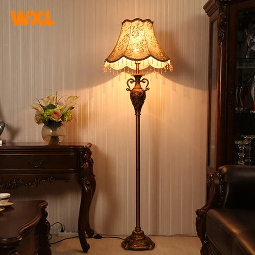 European LED Floor Lamp, Fabric, Rural Retro Living Room Lamp, Creative Vertical Table Lamp, Simple Study, Bedroom, Bedside Lamp - vue 2 sur 7