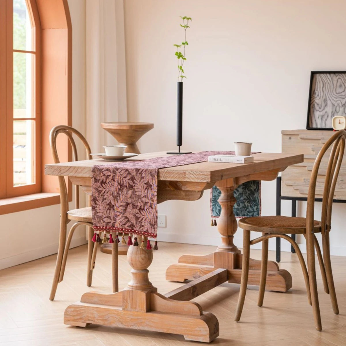 Chemin de table jacquard nordique motif animal pompons