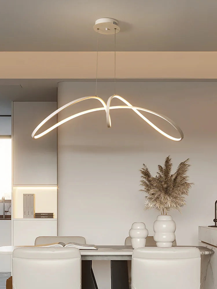 lustre en aluminium en forme de papillon avec éclairage led