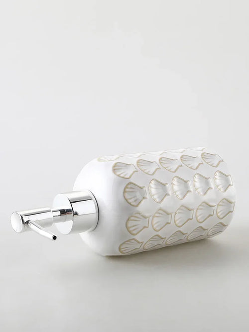 bouteille de lotion céramique en relief avec coquillages pour salle de bain - vue 5 sur 6
