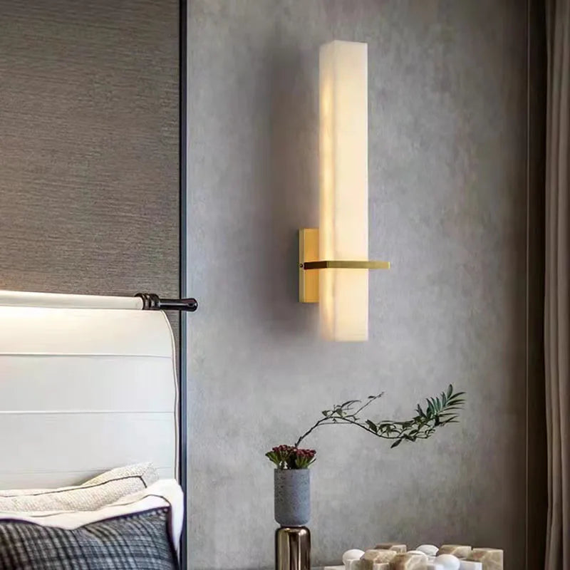 applique murale cuboïde en marbre et cuivre pour éclairage d'ambiance - vue 5 sur 7