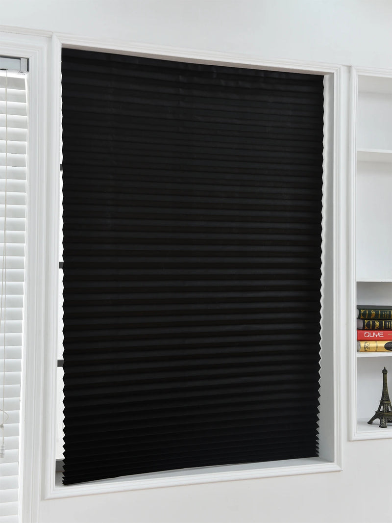 Store plisse occultant adhesif style zebre fenetre chambre