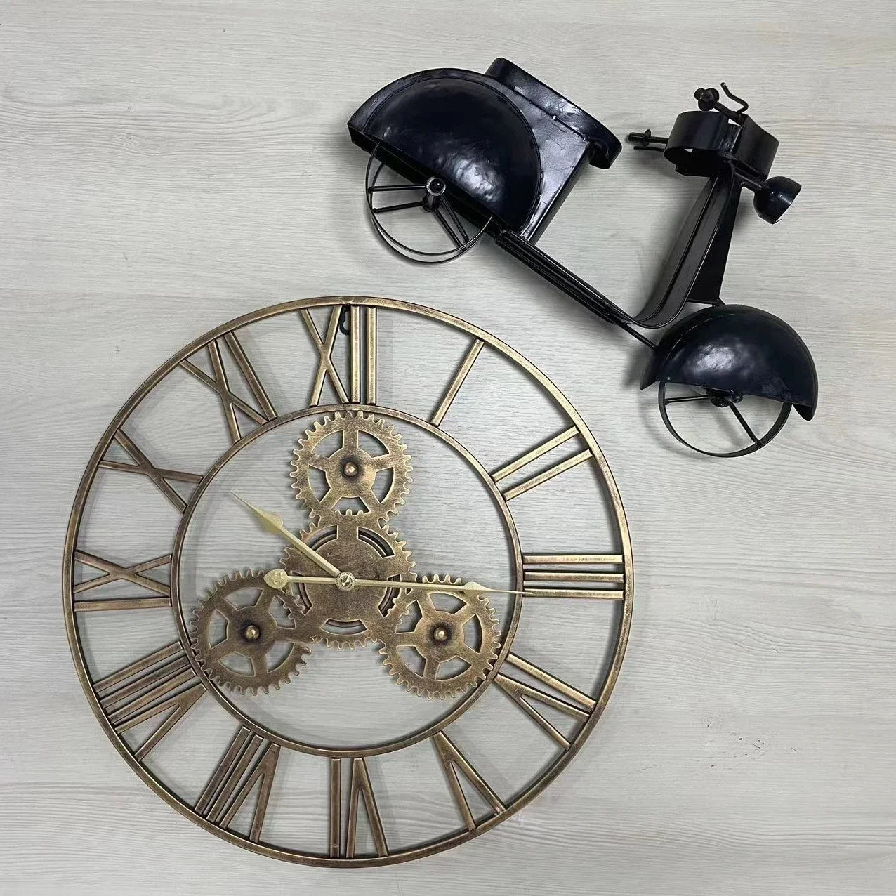 horloge murale rétro en métal avec grand engrenage décoratif - vue 2 sur 6