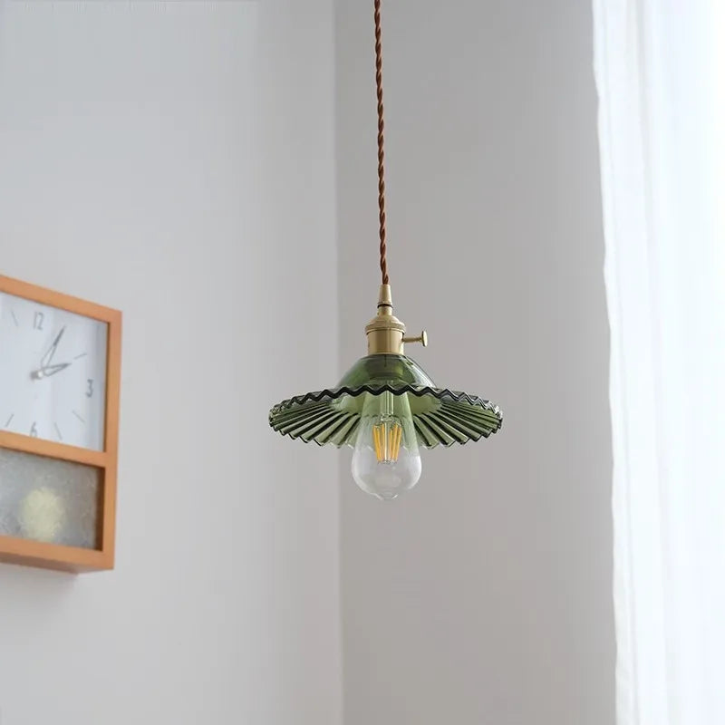 suspension vintage nordique en verre et laiton - vue 5 sur 10