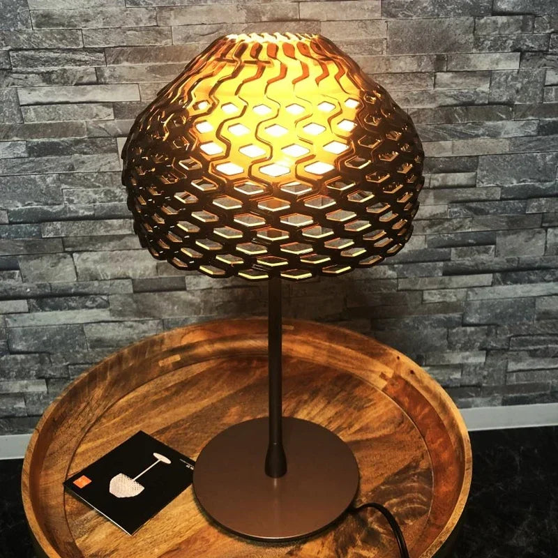 Italy Design Table Lamps Modern Hollow Lampshade Desk Light for Bedroom Living Room - vue 4 sur 8