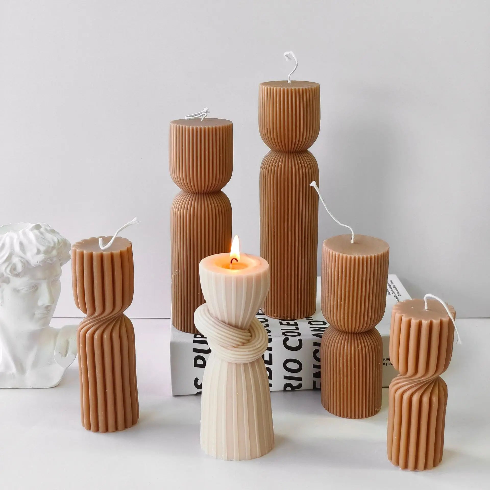 moule en silicone pour bougies aromatiques cylindriques fait main - vue 4 sur 20