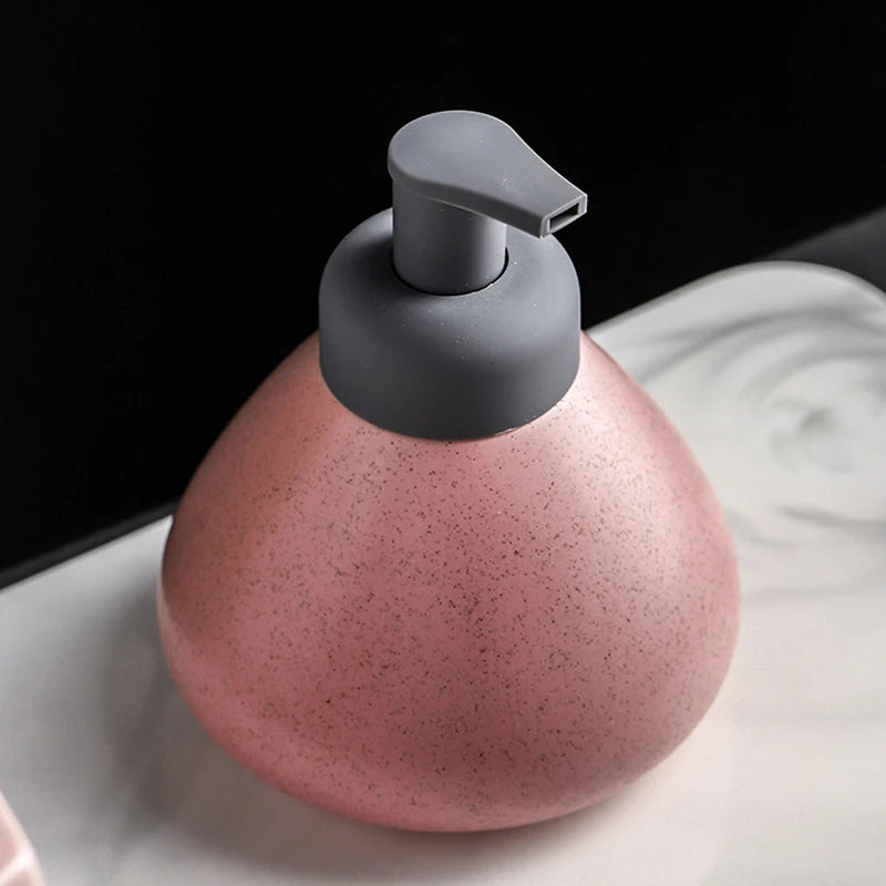 bouteille céramique distributeur savon liquide et gel douche - vue 6 sur 18