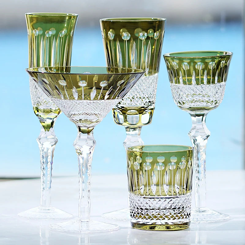 Verres à vin cristal gravé style ancien pied