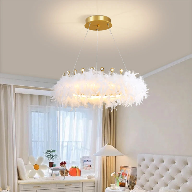 lustre nordique en plumes pour chambre de filles style luxe créatif - vue 4 sur 10
