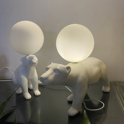 Nordic Design Resin Bear Table Lamp Led Desk Light with Glass Ball for Bedroom - vue 6 sur 8