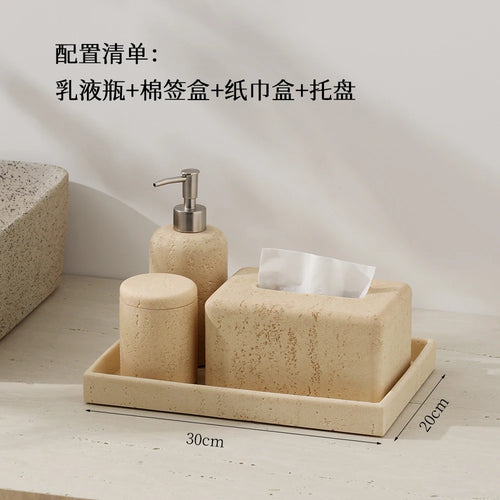 bouteille de désinfectant et accessoires de salle de bain luxe - vue 11 sur 19