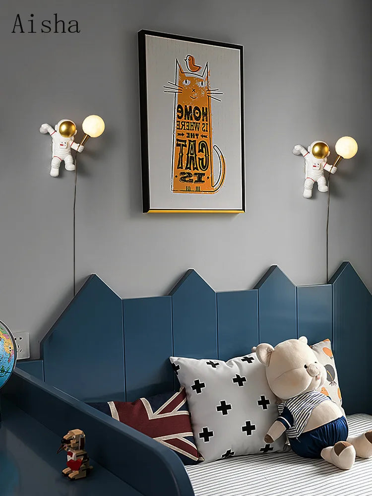 Applique Murale LED Enfant Forme Astronaute Et Lune - 12W, 3000K Blanc Chaud - Décoration Chambre Enfant, Facile à Installer
