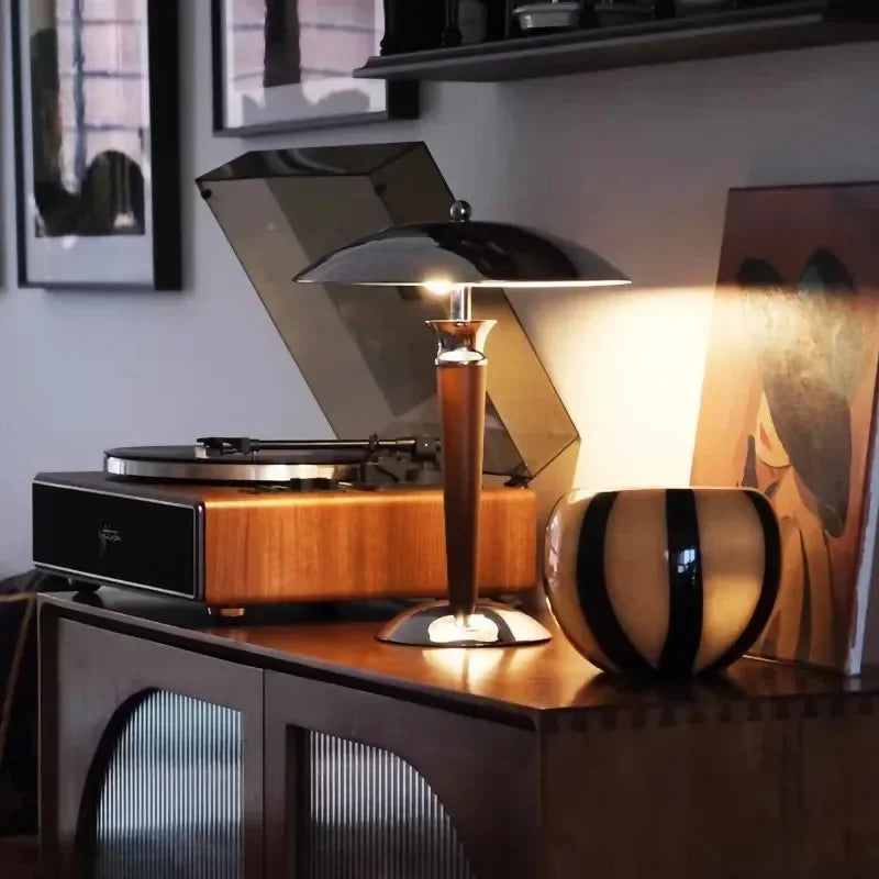 lampe de bureau style industriel en bois et fer