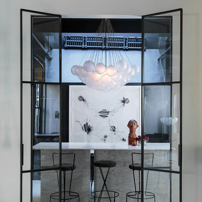 lustre moderne en verre bulles blanches pour décoration maison - vue 6 sur 10