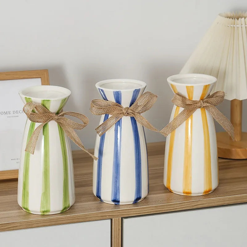 vase en céramique moderne avec nœud pour fleurs séchées - vue 4 sur 9