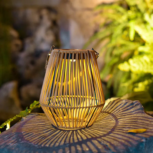 lanterne solaire en rotin pour balcon et jardin décoratif - vue 4 sur 6