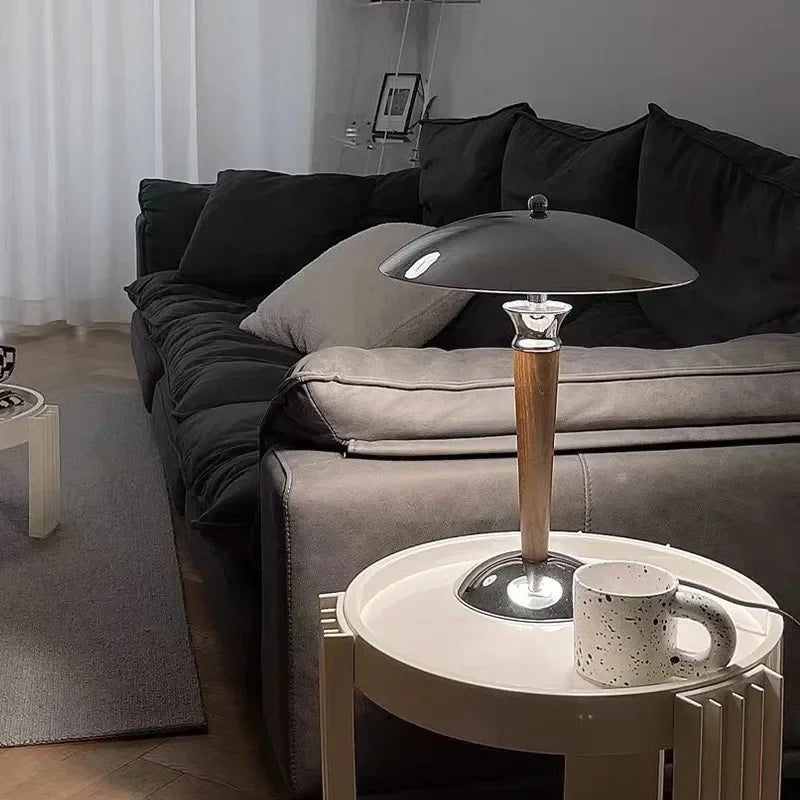 lampe de bureau style industriel en bois et fer