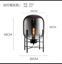 lampadaire post-moderne simple avec verre de cognac