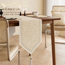 Chemin de table beige vintage fleurs style champêtre