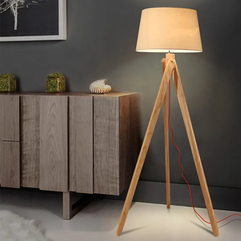 lampadaire trépied industriel en bois pour intérieur moderne - vue 10 sur 9