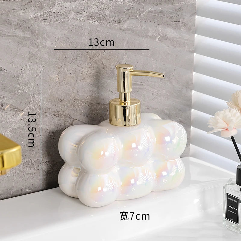 accessoires de bain en céramique pour une salle élégante - vue 16 sur 21