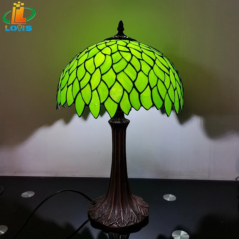 lampe à poser style tiffany avec feuilles vertes décorative