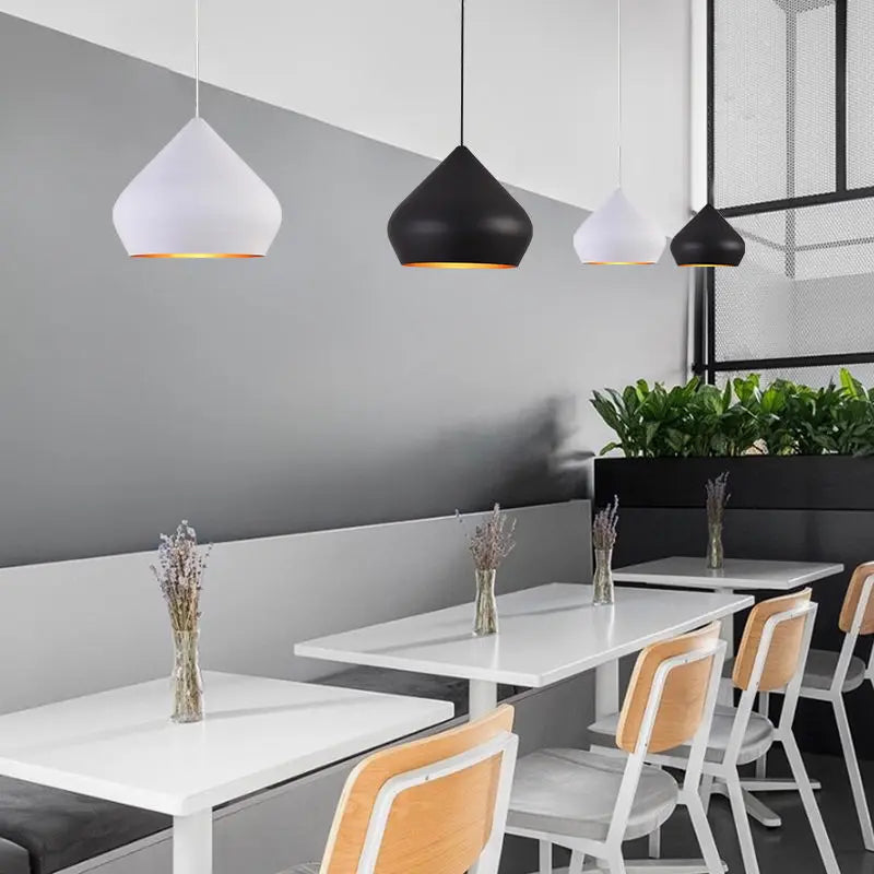 Modern Sleek Pendant Ceiling Lights, Suspension lamp for Kitchen Islands, Restaurant Tables, Home Room decorations Lighting - vue 4 sur 8