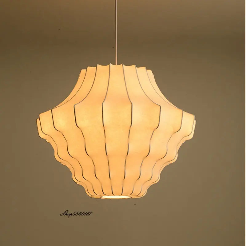 Suspension en soie de 	 Style