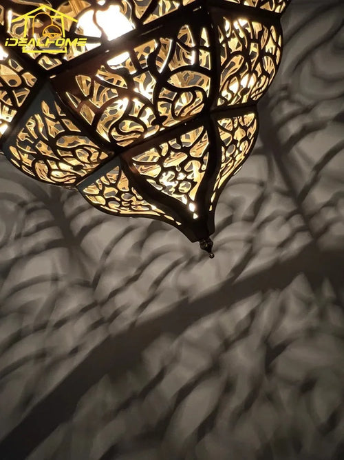 suspension rétro sculptée marocaine en style exotique - vue 5 sur 5