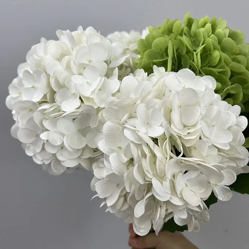 décoration de mariage fleurs artificielles hortensias et roses rouges - vue 5 sur 15