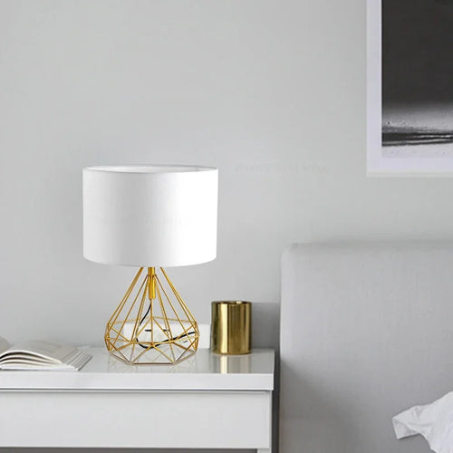 lampe à poser géométrique rétro nordique pour décoration créative - vue 5 sur 10