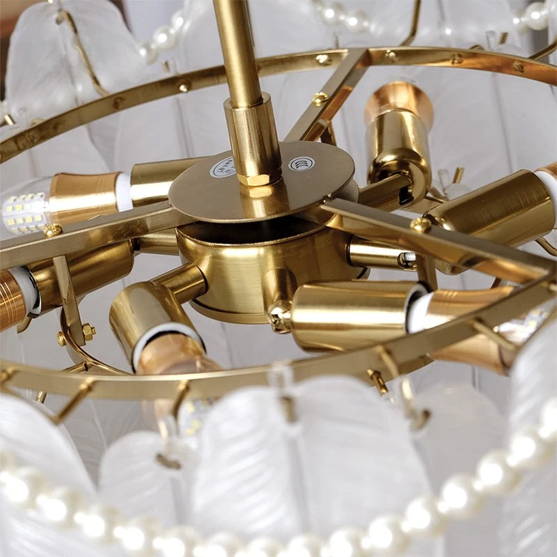 plafonnier de luxe en verre et plumes pour un éclairage décoratif intérieur - vue 6 sur 11