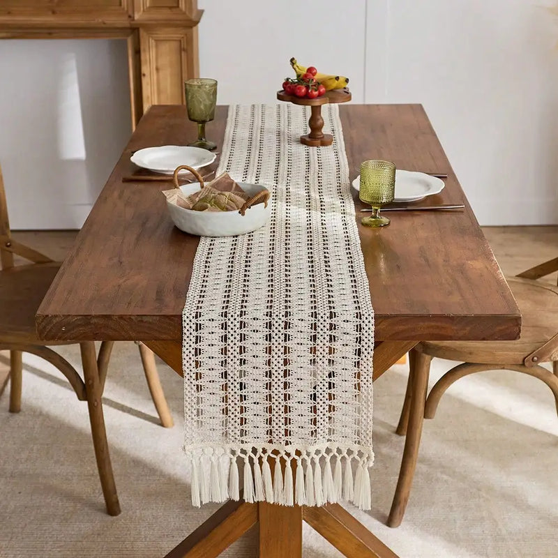 Chemin de table bohème beige pompons motifs géométriques