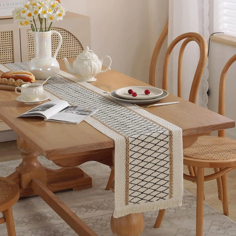 Chemin de table bohème coton lin pompons beige