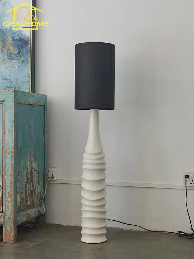 Lampadaire minimaliste styliste céramique d'angle