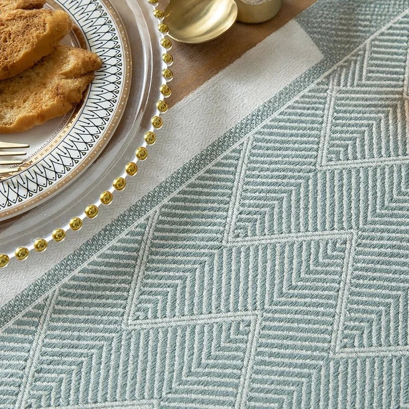 Chemin de table imperméable motif géométrique doré moderne - vue 3 sur 4