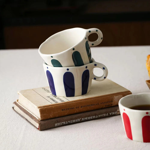 Mug ceramique motifs geometriques style nordique anse peinte