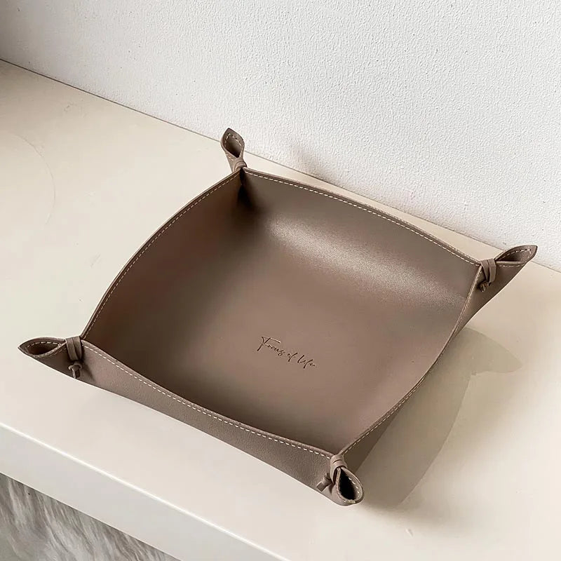 plateau de rangement en cuir pour dés bijoux et clés - vue 11 sur 14