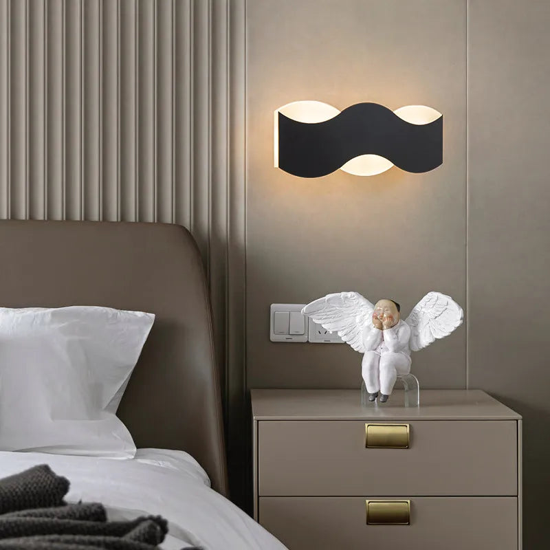 Applique murale LED moderne en forme de vague pour couloir intérieur