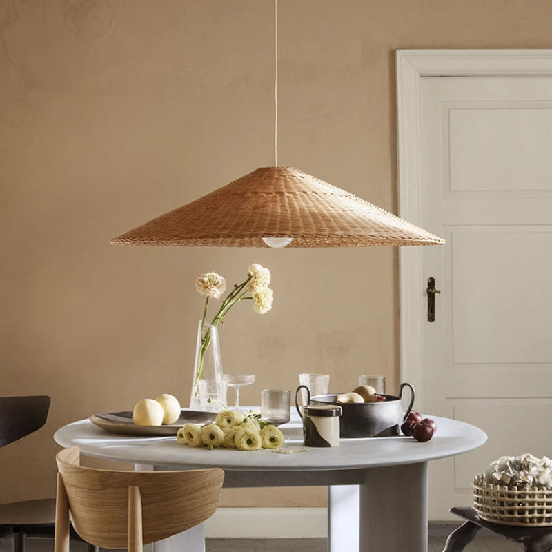 Suspension conique zen en rotin de bambou