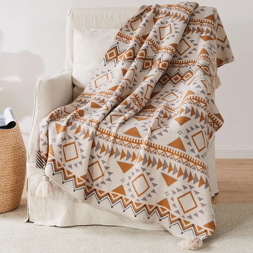 plaid tricoté bohème à pompons motif géométrique doux - vue 4 sur 6