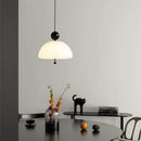 suspension bauhaus en verre blanc style médiéval pour intérieur élégant