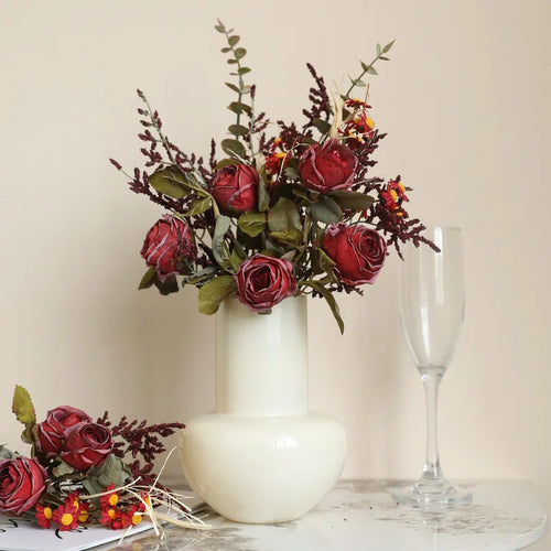 bouquet de roses séchées et pivoines pour décoration rétro automnale - vue 3 sur 13