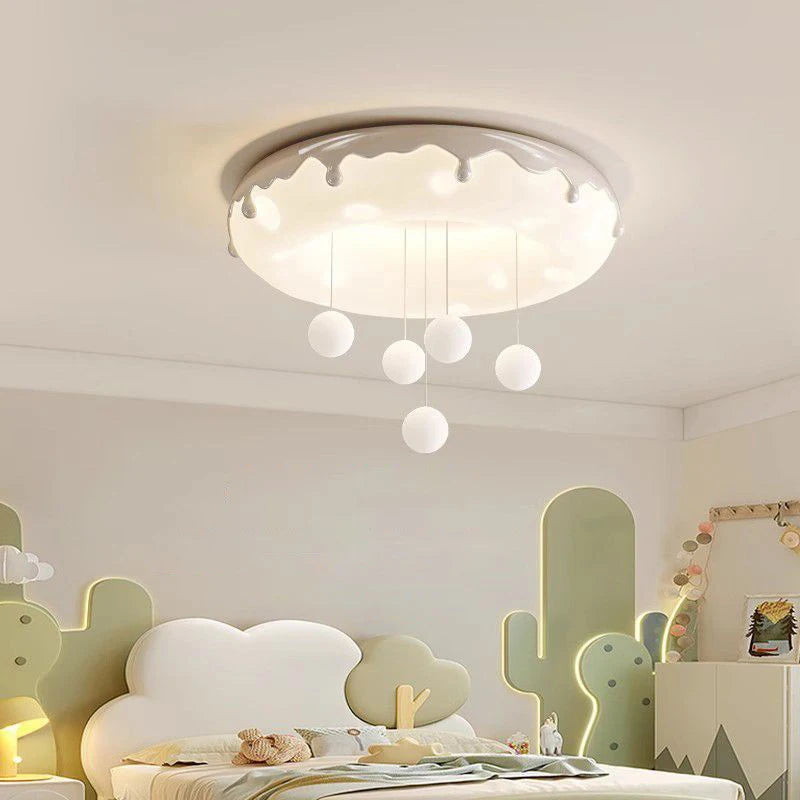 lustre créatif en forme de beignet pour chambre d'enfant - vue 3 sur 12