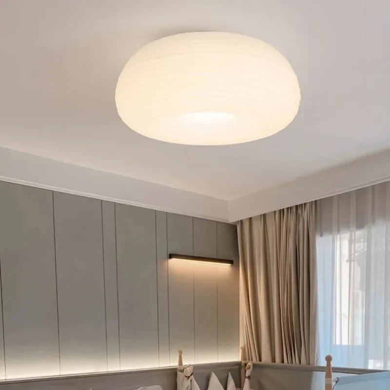 lampe de chevet moderne au style nordique et lumineux - vue 3 sur 18