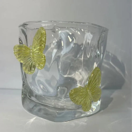 Verre irrégulier avec papillon 3d décoratif table