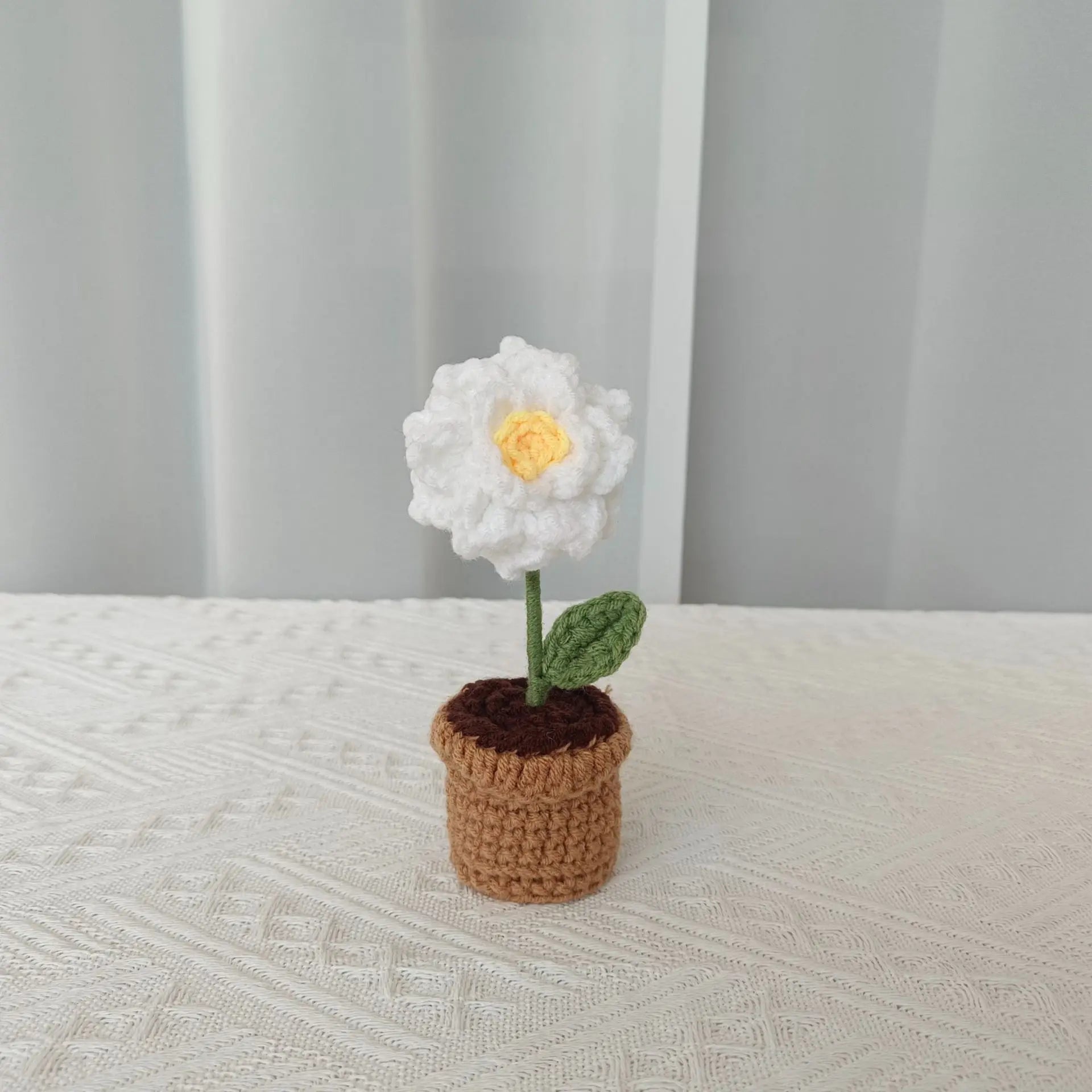 plante en pot tricotée à la main pour cadeau décoratif de saint valentin - vue 14 sur 19