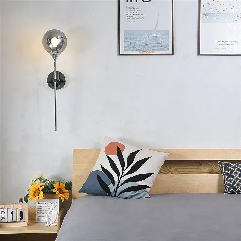applique murale moderne en verre et chrome doré pour décoration intérieure - vue 2 sur 15
